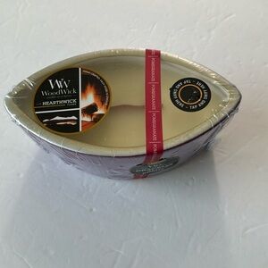 WoodWick Ellips Crackles w HEARTHWICK flame Candle Pomegranate 15oz